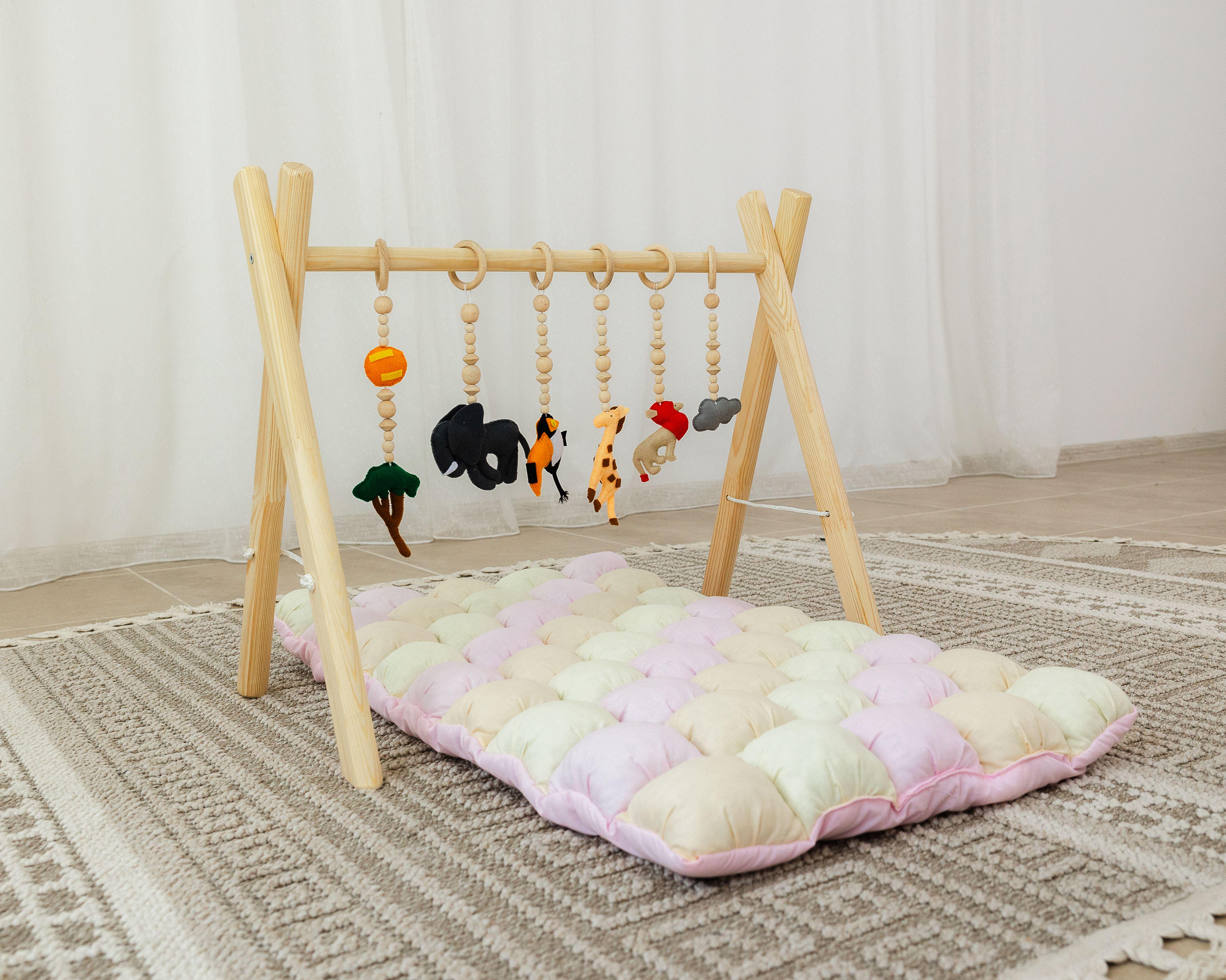 Мобиль деревянный Монтессори Сафари с матрасом Алиса (0002323)