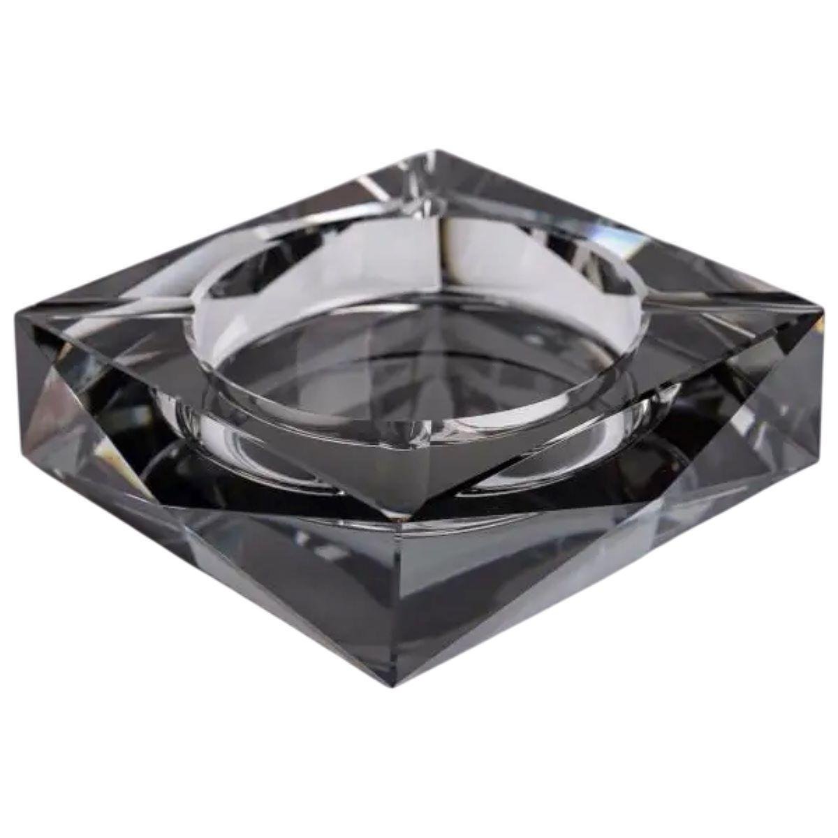 Попільничка скляна квадратна для сигарет HP-4-131 13х13х4 см Сірий (A-034136) - фото 2 Попільничка скляна квадратна для сигарет HP-4-131 13х13х4 см Сірий (A-034136) - фото 2