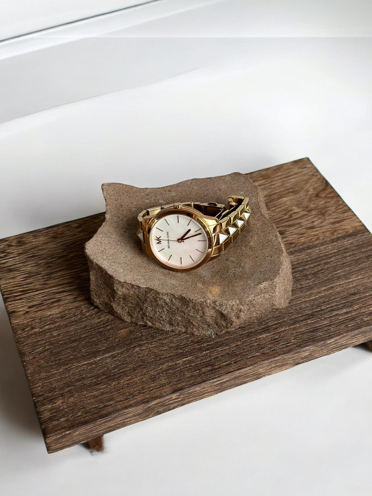 Мильничка з підставкою для прикрас із натурального червоного пісковика L 3х14 см