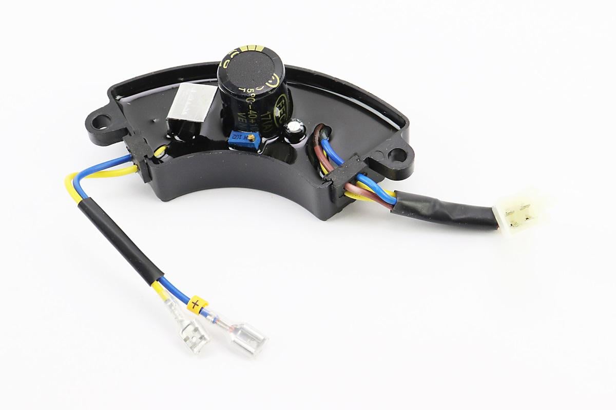 Реле напряжения AVR однофазное к генераторам корпус сегмент/пластик/контакты 2 мама и 4 папа/250 V/220µF 2-3,5 кВт