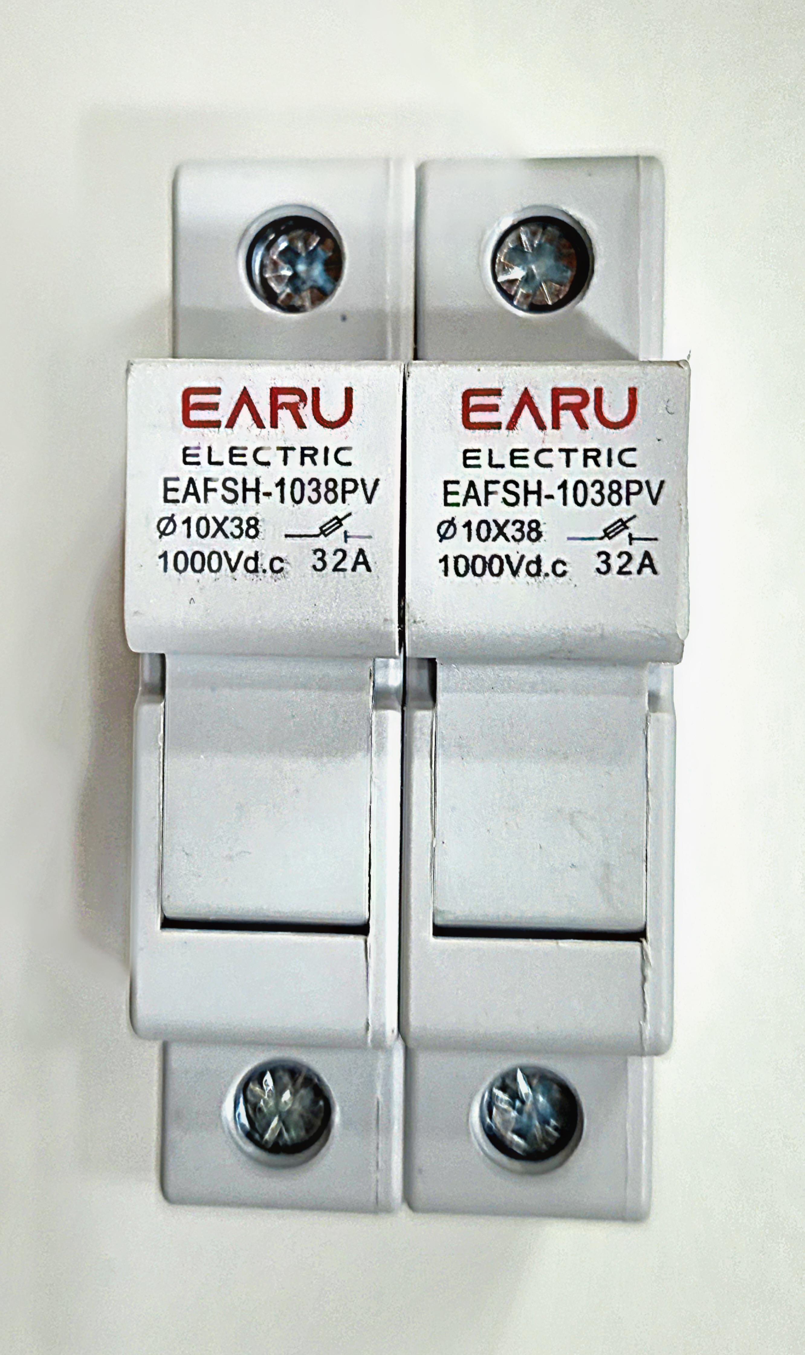 Тримач запобіжників для фотоелектричних станцій 2р під запобіжник 10х38 мм (12667334)