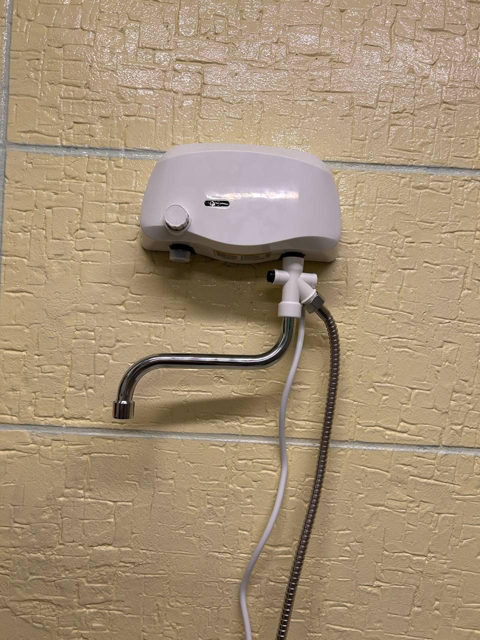 Проточний водонагрівач-душ Universal AQUA-JET електричний/термостатичний із терморегулятором 3,5 кВт (RY-GB-1) - фото 9