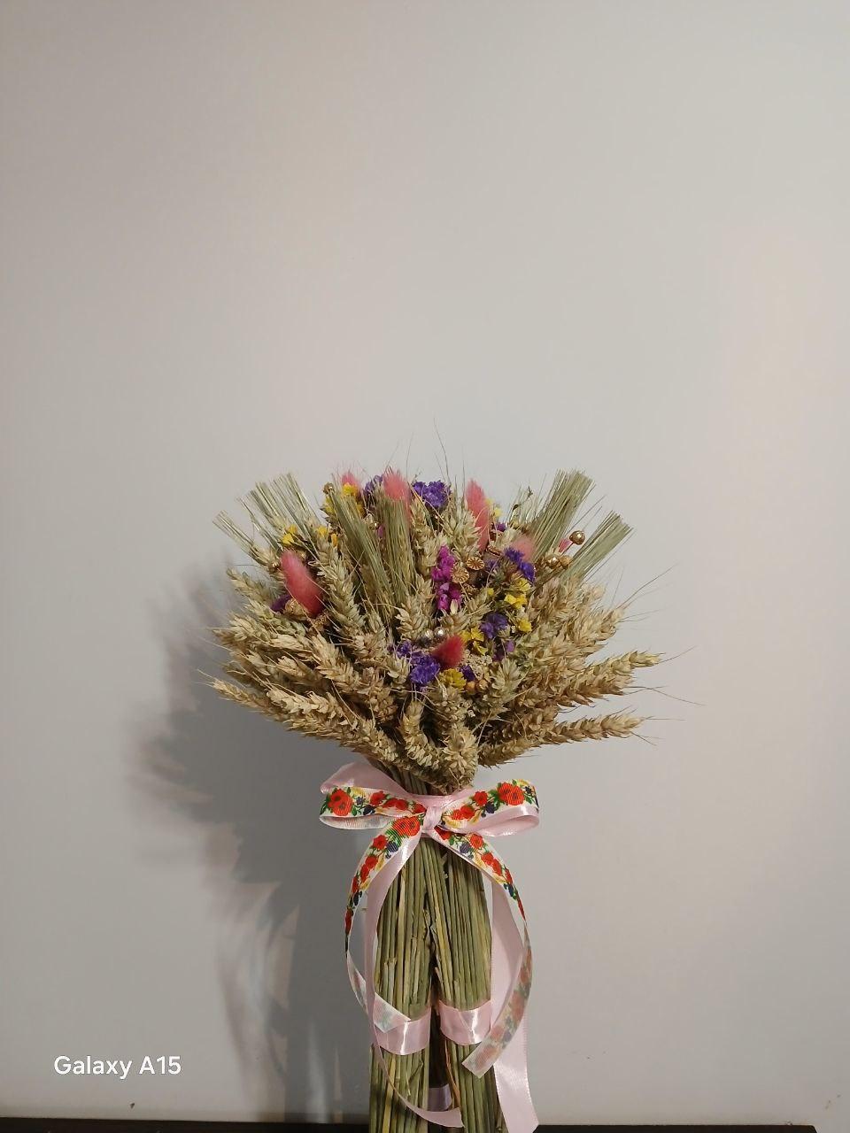 Дидух рождественский из колосья пшеницы/льна и овса на трех ножках 50-55 см с лентой вышиванкой Розовый (2822847172) - фото 3 Дидух рождественский из колосья пшеницы/льна и овса на трех ножках 50-55 см с лентой вышиванкой Розовый (2822847172) - фото 3