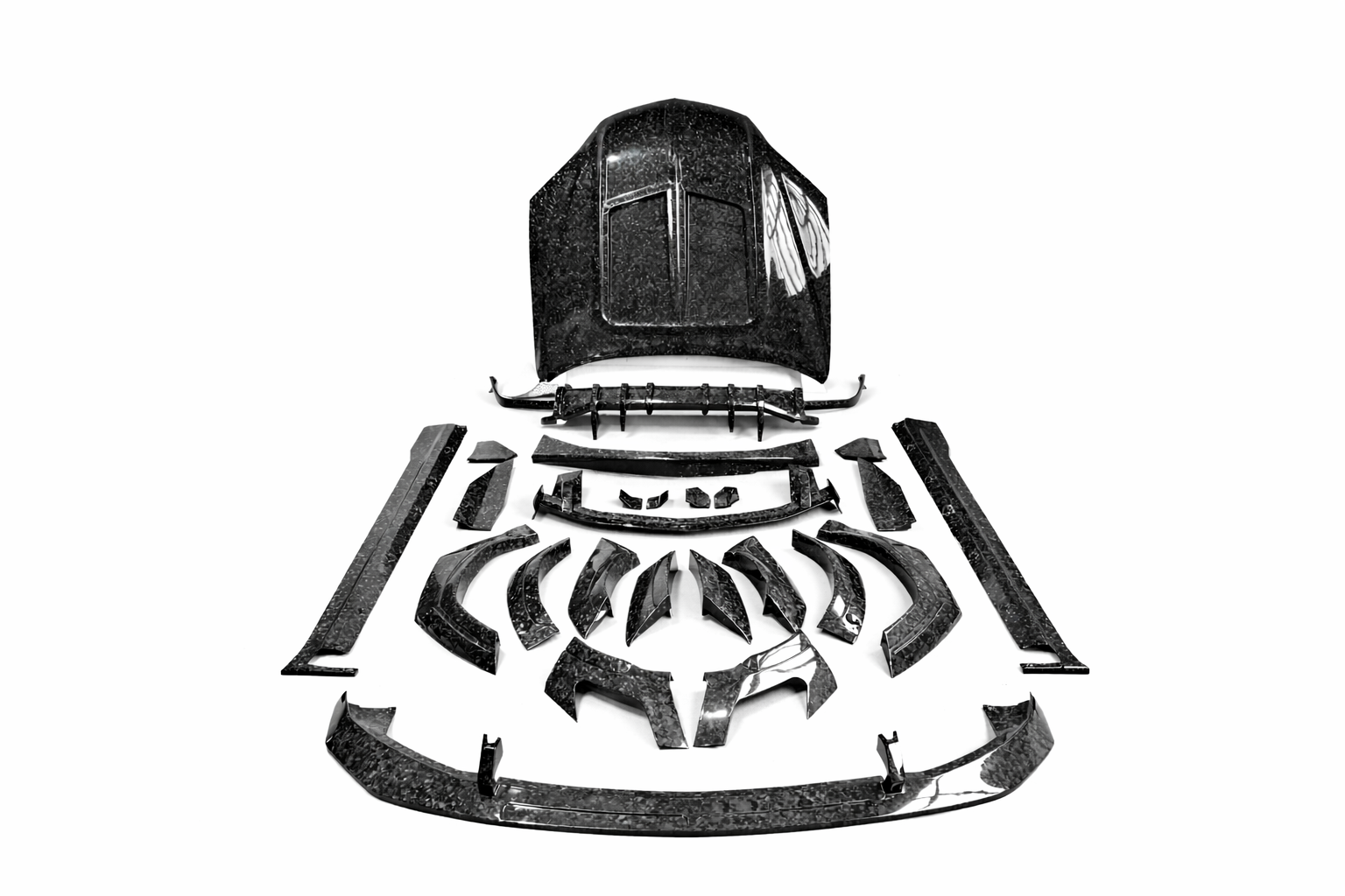 Комплект обвесов GBT WD Carbon SE 2024+ кованый карбон для Lamborghini Urus 2018- натуральный карбон