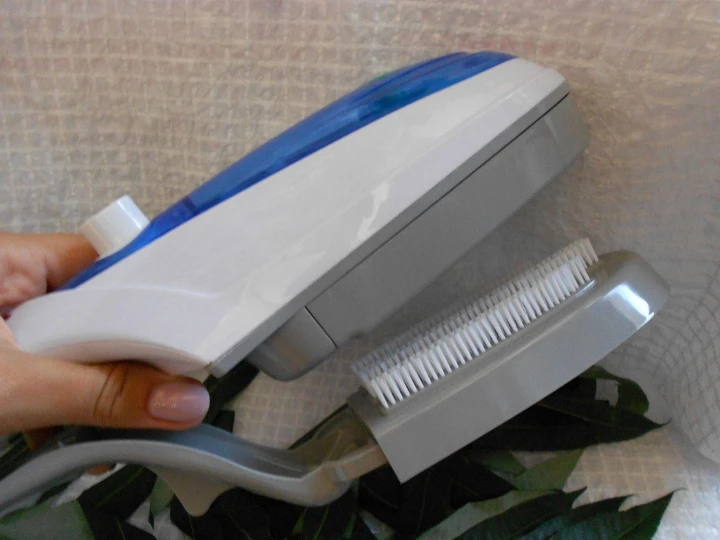 Отпариватель для одежды ручной 800 Вт 100 мл с 2 насадками (2549773056) - фото 4 Отпариватель для одежды ручной 800 Вт 100 мл с 2 насадками (2549773056) - фото 4