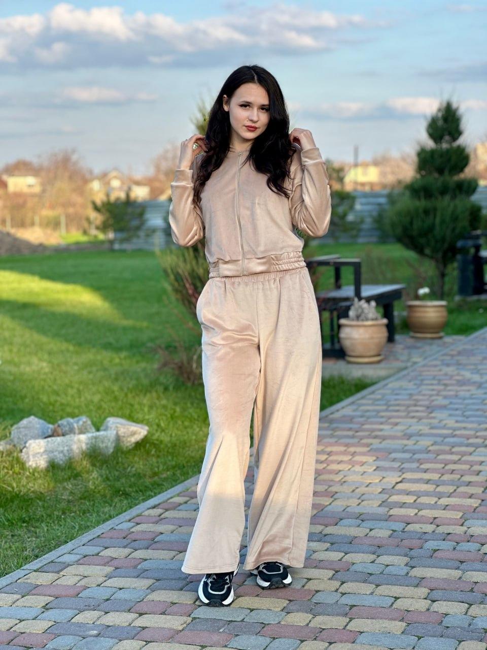 Женский костюм из велюра кофта на змейке с капюшоном и штаны-палаццо Капучино (2571667689)