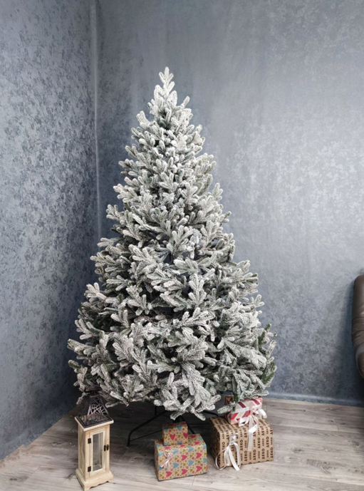 Штучна ялинка лита Засніжена Віденська з металевою підставкою 1,80 м Білий (NYT15183)