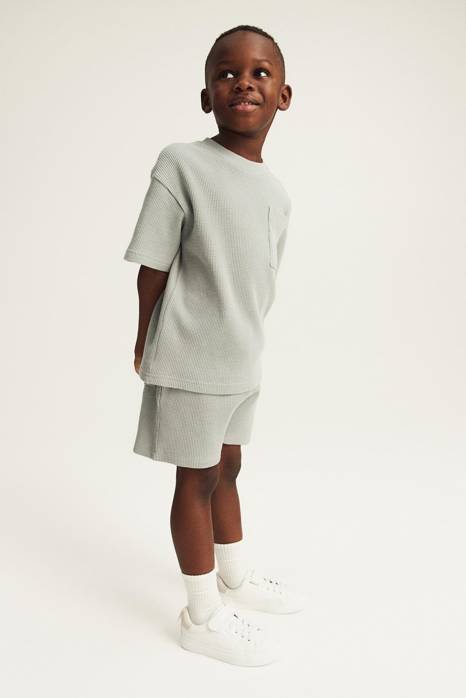 Шорты H&M 116 см Хаки (1225787)