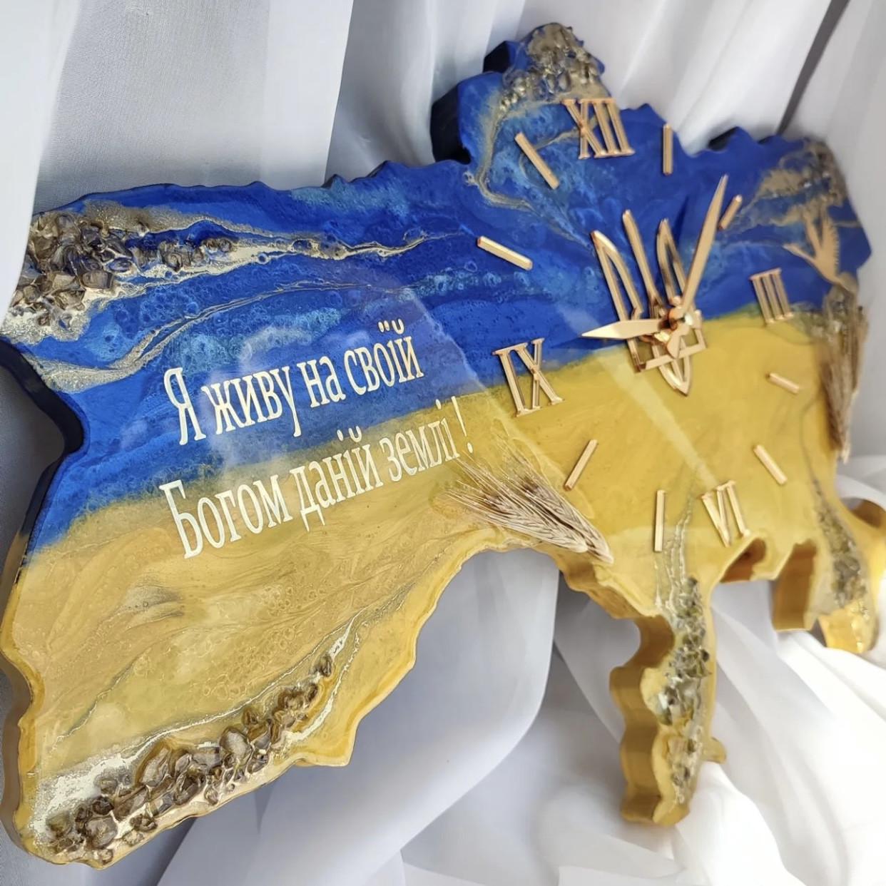 Часы настенные из эпоксидной смолы Карта Украины 70х45 см