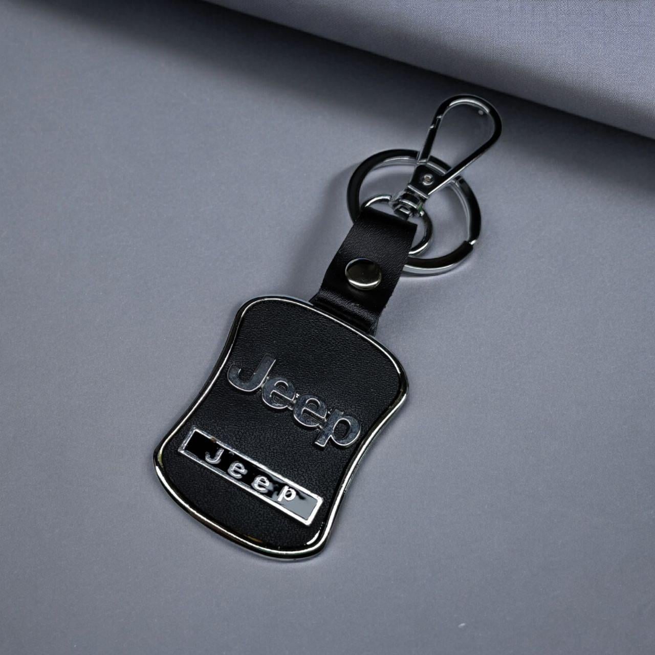 Брелок с логотипом авто Jeep металлический со вставками натуральной кожи карабин с кольцом (2229622975)