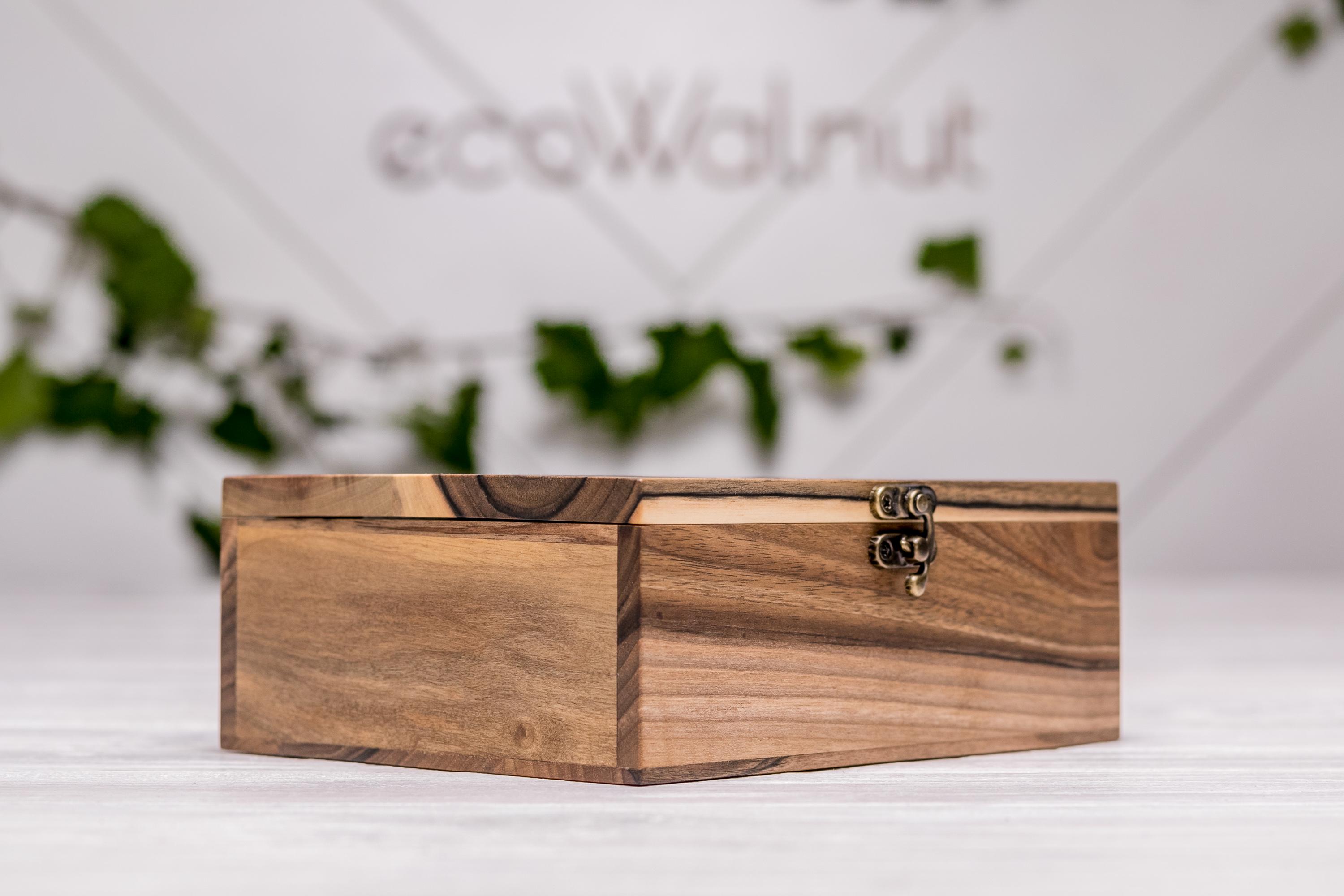 Дерев'яний футляр EcoWalnut для 2 пар окулярів з гравіюванням на подарунок (EB-15.4) - фото 14