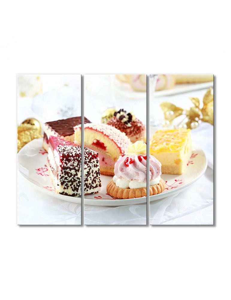Картина модульная Тарелка пироженых ассорти 3 модуля 80x120 см