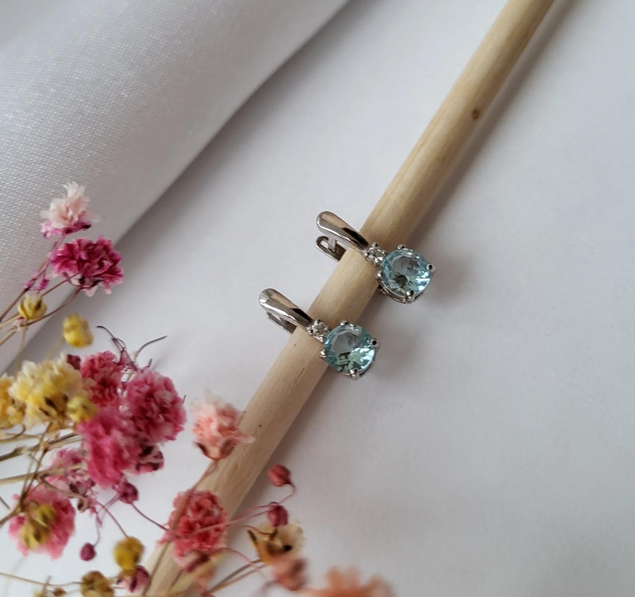 Серьги с голубыми камнями серебро 925 пробы 1,46 г (82055)