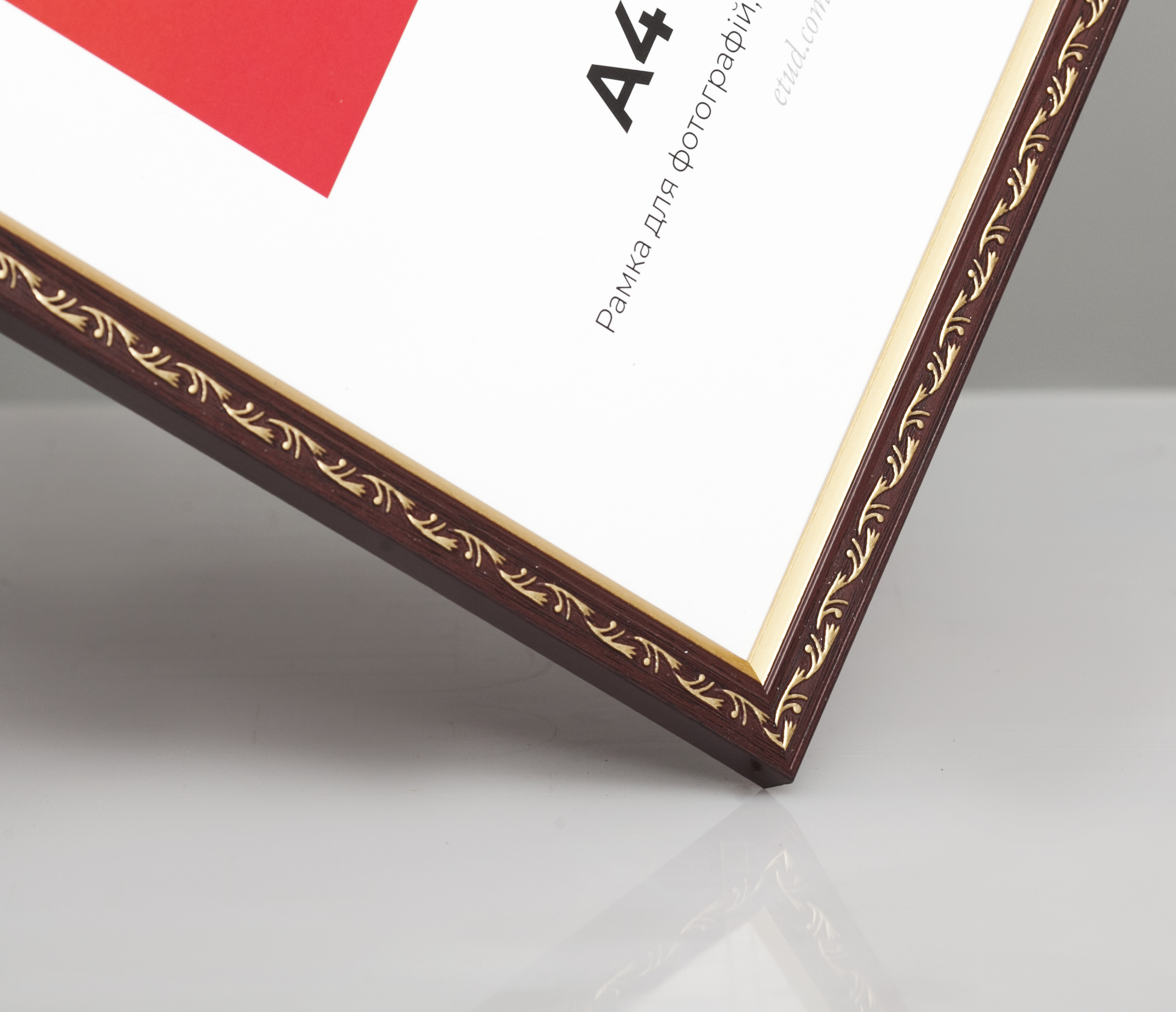 Фоторамка пластикова 30x40 А3 зі склом Коричневе дерево зі світлою кайомкою (Багет 1510-84) - фото 2 Фоторамка пластикова 30x40 А3 зі склом Коричневе дерево зі світлою кайомкою (Багет 1510-84) - фото 2