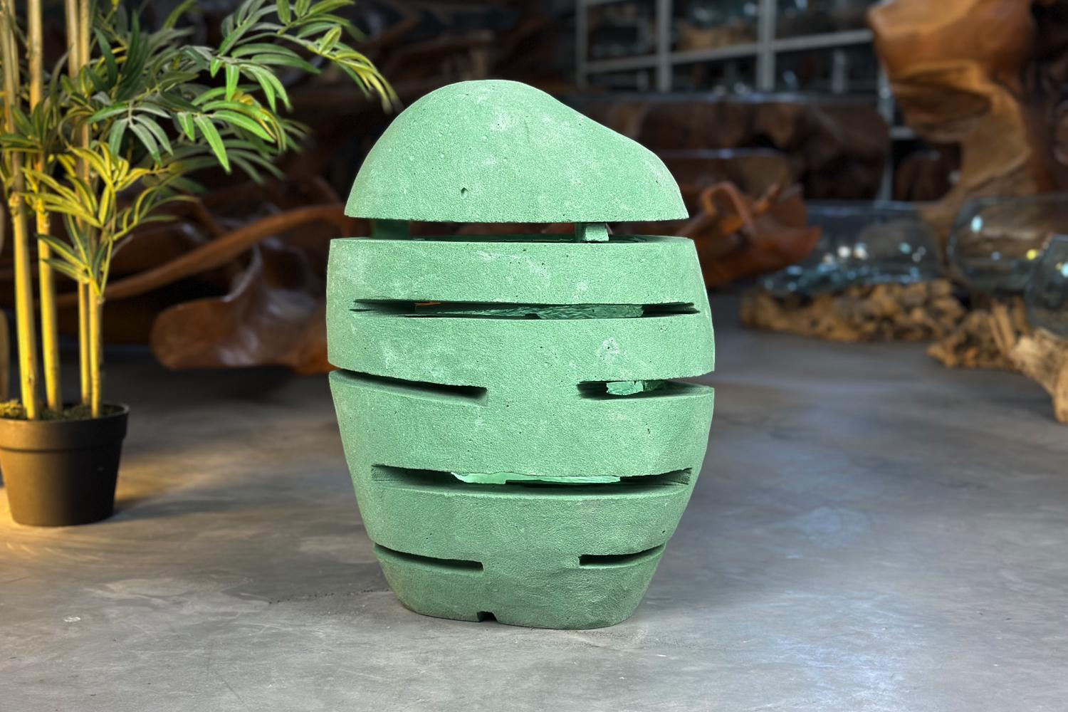 Светильник уличный из бетона терраццо ручной работы (RS-7_green) Светильник уличный из бетона терраццо ручной работы (RS-7_green)