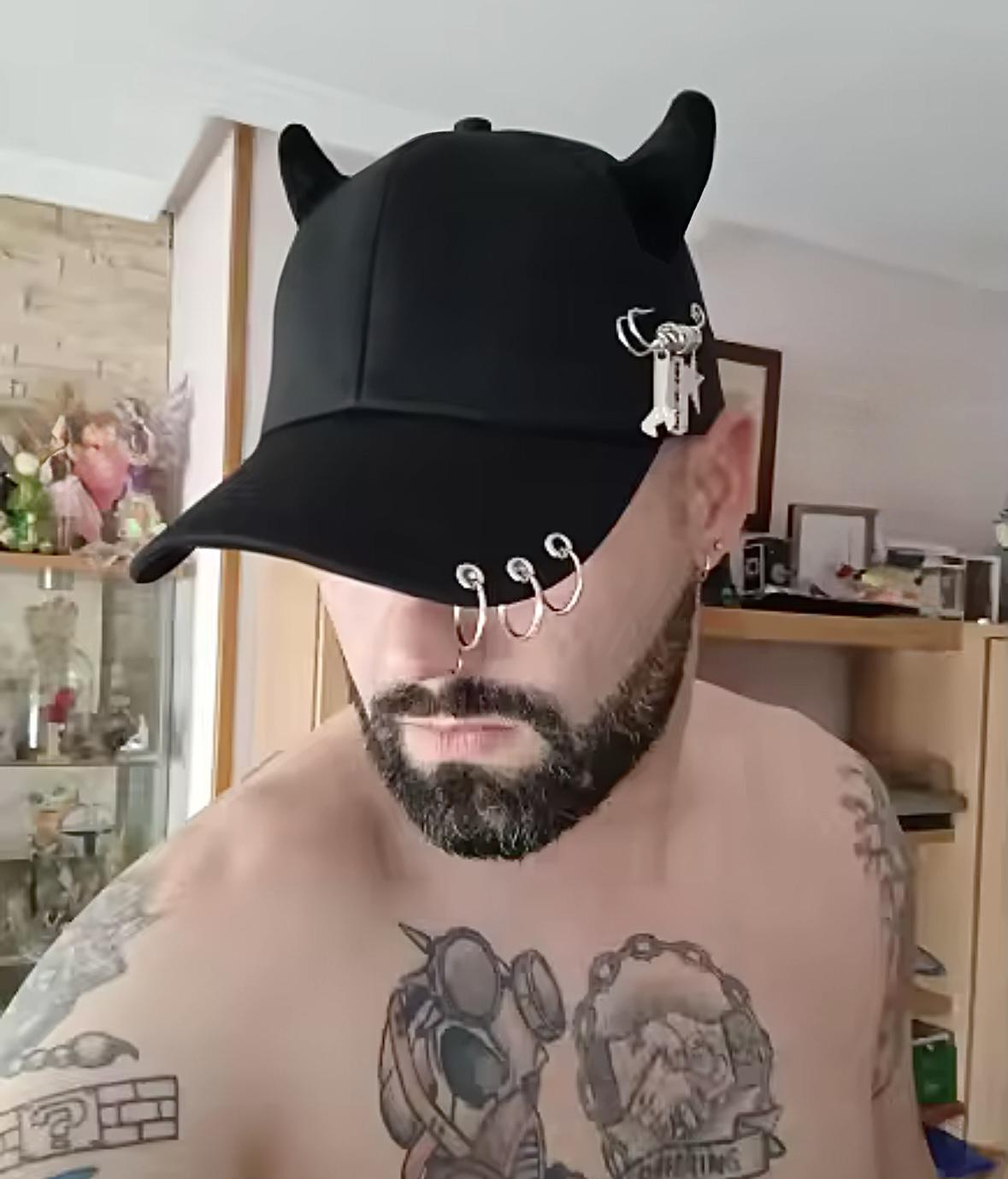 Кепка бейсболка Wuke Роги кільця шпилька лезо з вигнутим козирком унісекс one size Чорний - фото 3 Кепка бейсболка Wuke Роги кільця шпилька лезо з вигнутим козирком унісекс one size Чорний - фото 3