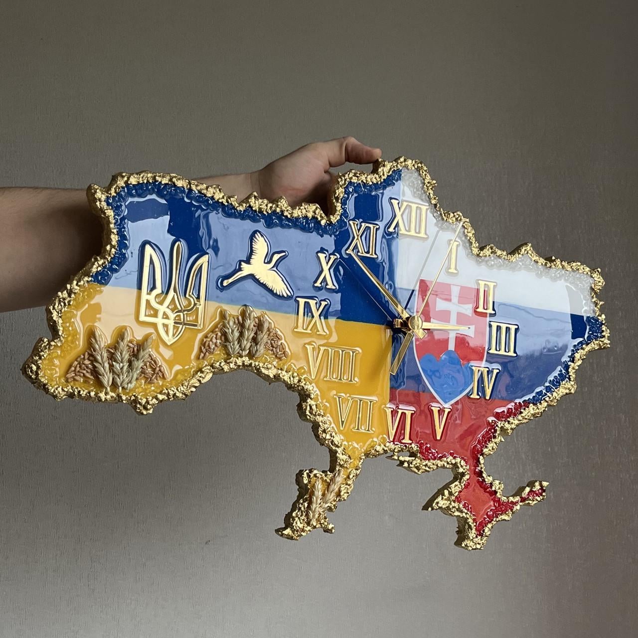 Часы настенные из эпоксидной смолы Карта Украины со Словакией 60х38 см