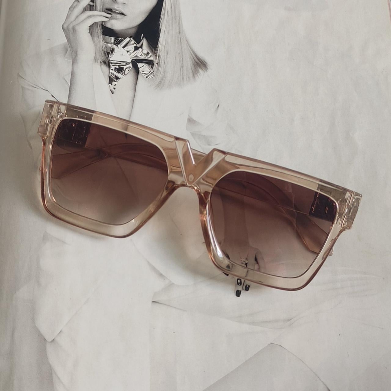 Солнцезащитные очки квадратной формы Бежевый