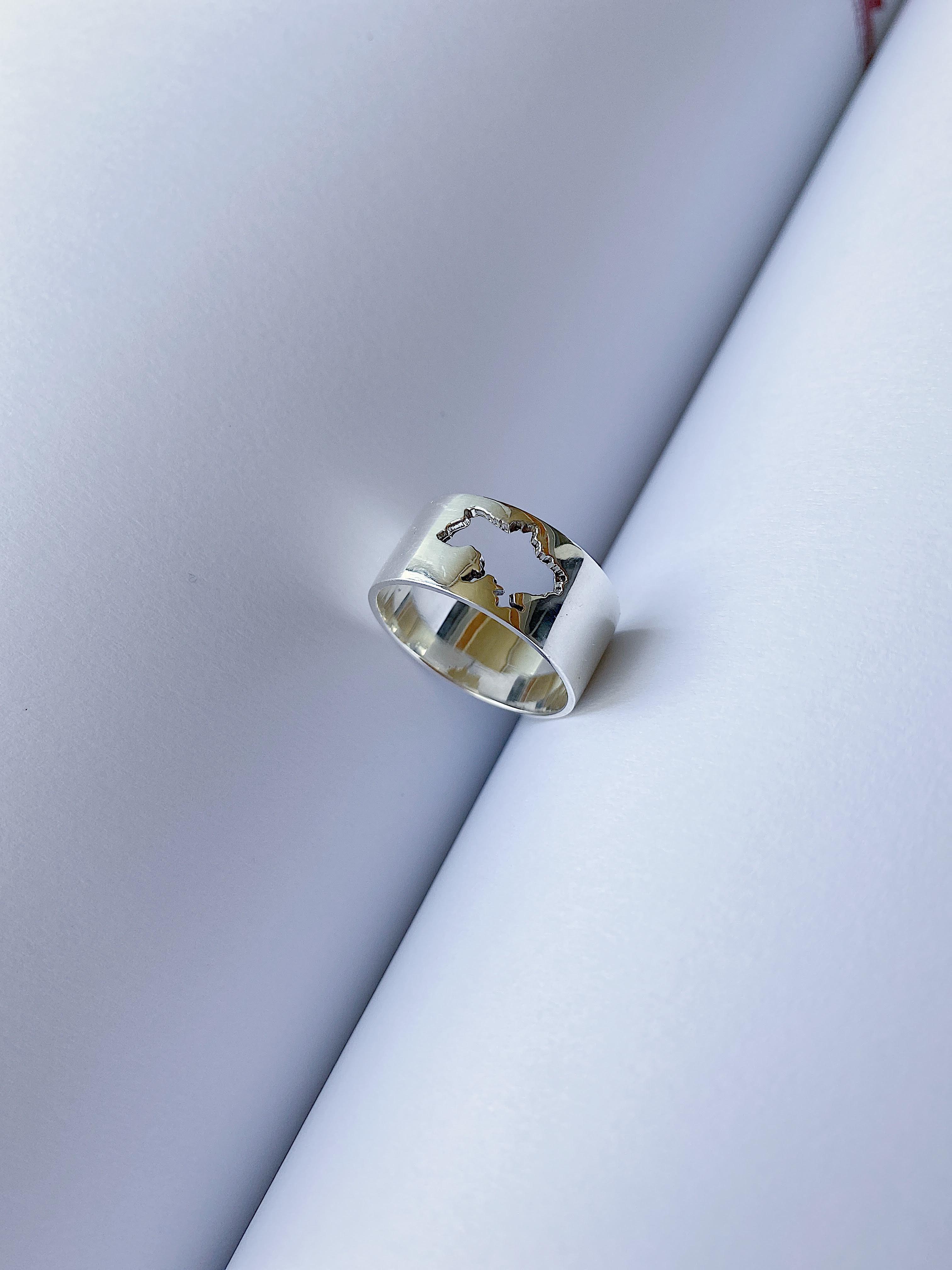 Каблучка срібна жіноча DeLoS карта України (1412)