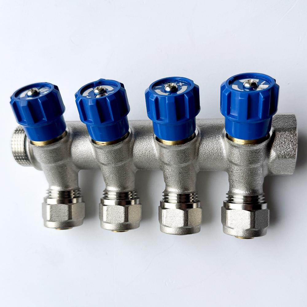 Коллектор с перекрытием SANTAN 16х3/4" под 35° латунный 4 контури (62817) Коллектор с перекрытием SANTAN 16х3/4" под 35° латунный 4 контури (62817)