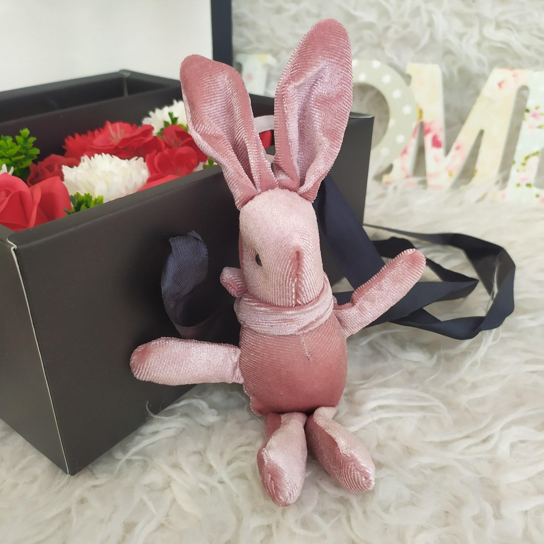 Подарочный набор розы из мыла и зайчик Wow flowers - фото 7 Подарочный набор розы из мыла и зайчик Wow flowers - фото 7