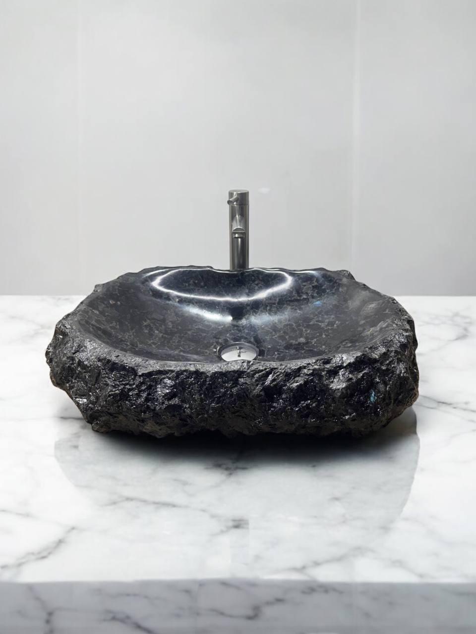 Раковина з каменю Лабрадорит современная уникальность