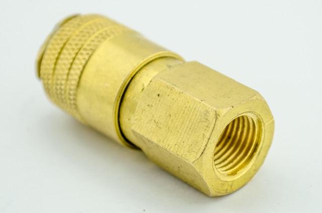 Соединитель с внутренней резьбой G1/4 для компрессора (2546)