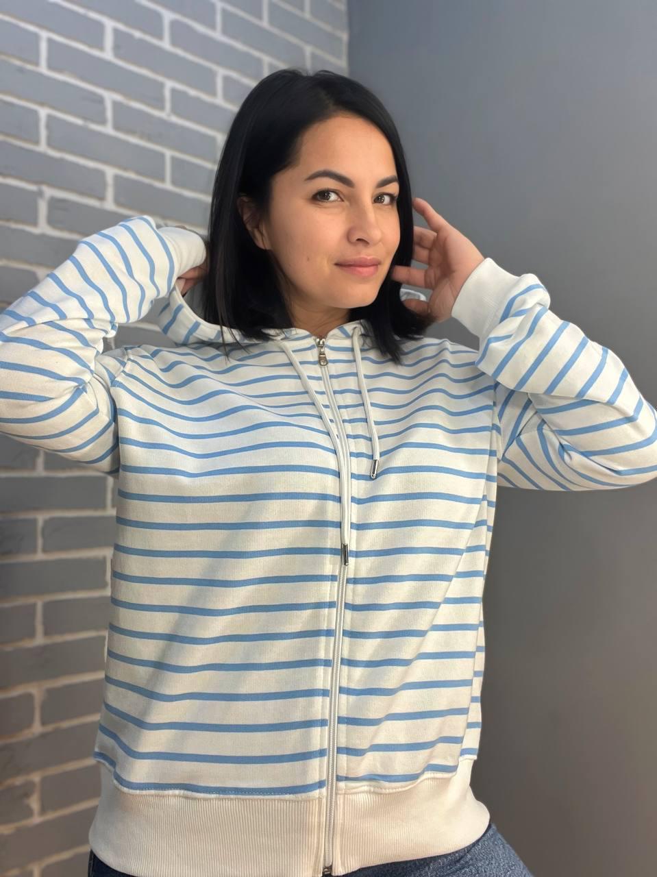 Толстовка жіноча PEPPER MINT 24-01 в смужку на блискавці з капюшоном OS Блакитний (1376) - фото 3 Толстовка жіноча PEPPER MINT 24-01 в смужку на блискавці з капюшоном OS Блакитний (1376) - фото 3