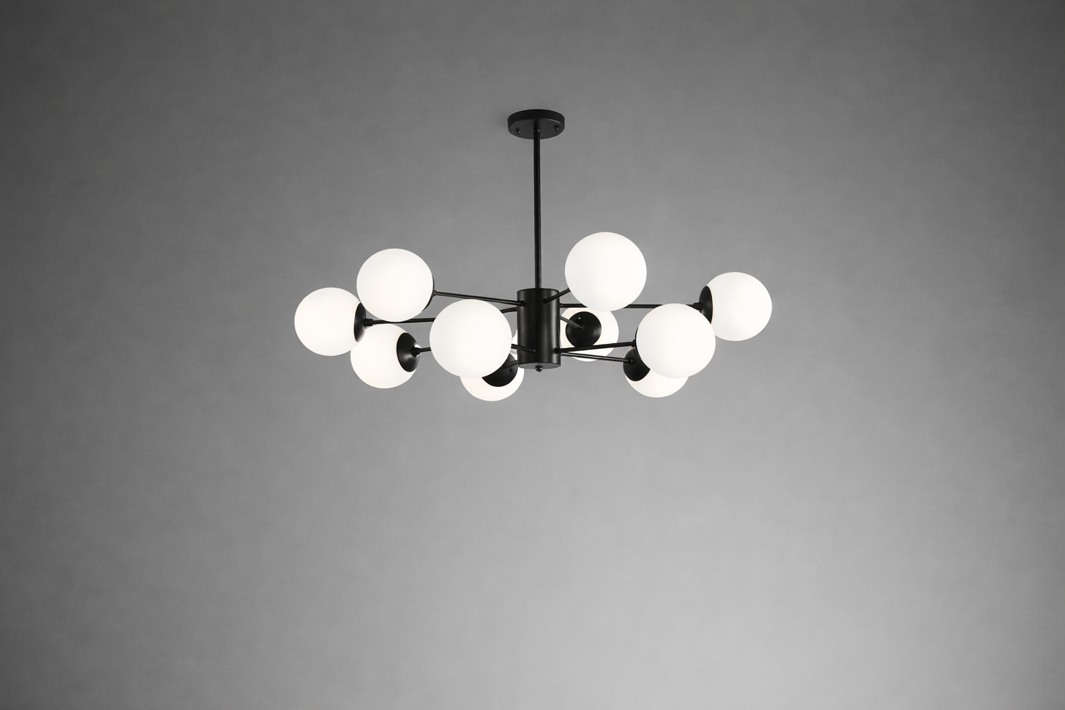 Люстра мінімалістична на 10 білих матових плафонів Чорний (CD111/10 BK+WT)