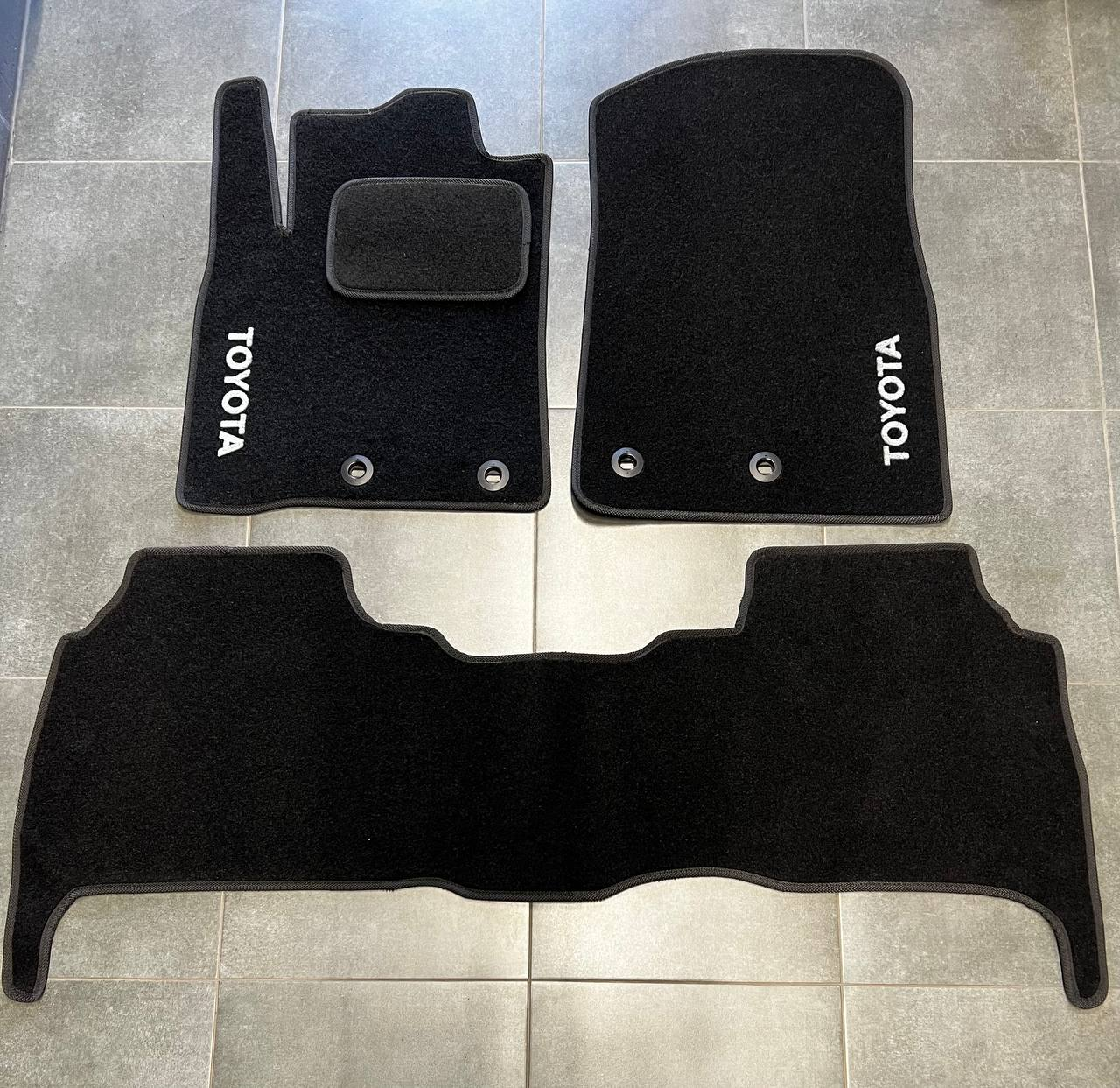 Коврики автомобильные ворсовые в салон для Toyota Land Cruiser UZJ 200 2015- н. в.