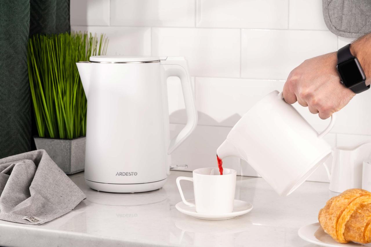 Електрочайник Ardesto Strix, подвійні стінки глянець 1,5 л Білий (EKL-X50) - фото 3 Електрочайник Ardesto Strix, подвійні стінки глянець 1,5 л Білий (EKL-X50) - фото 3