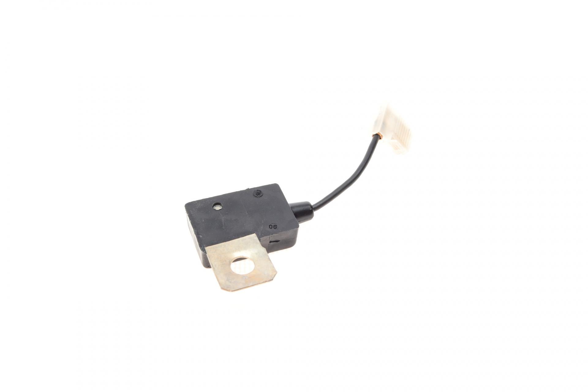 Конденсатор подавляющий VW T4/MB Vario 90- (0 290 800 036)