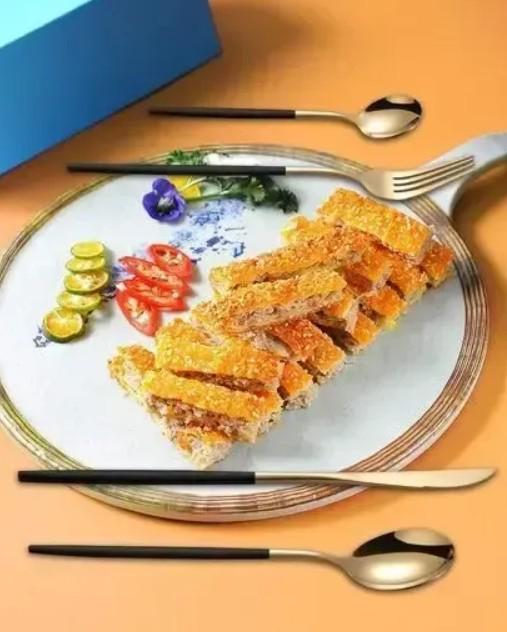 Набор столовых приборов Kitchen Ware из нержавеющей стали на 6 персон 24 шт. 40х26х6 см Черно-золотистый - фото 6