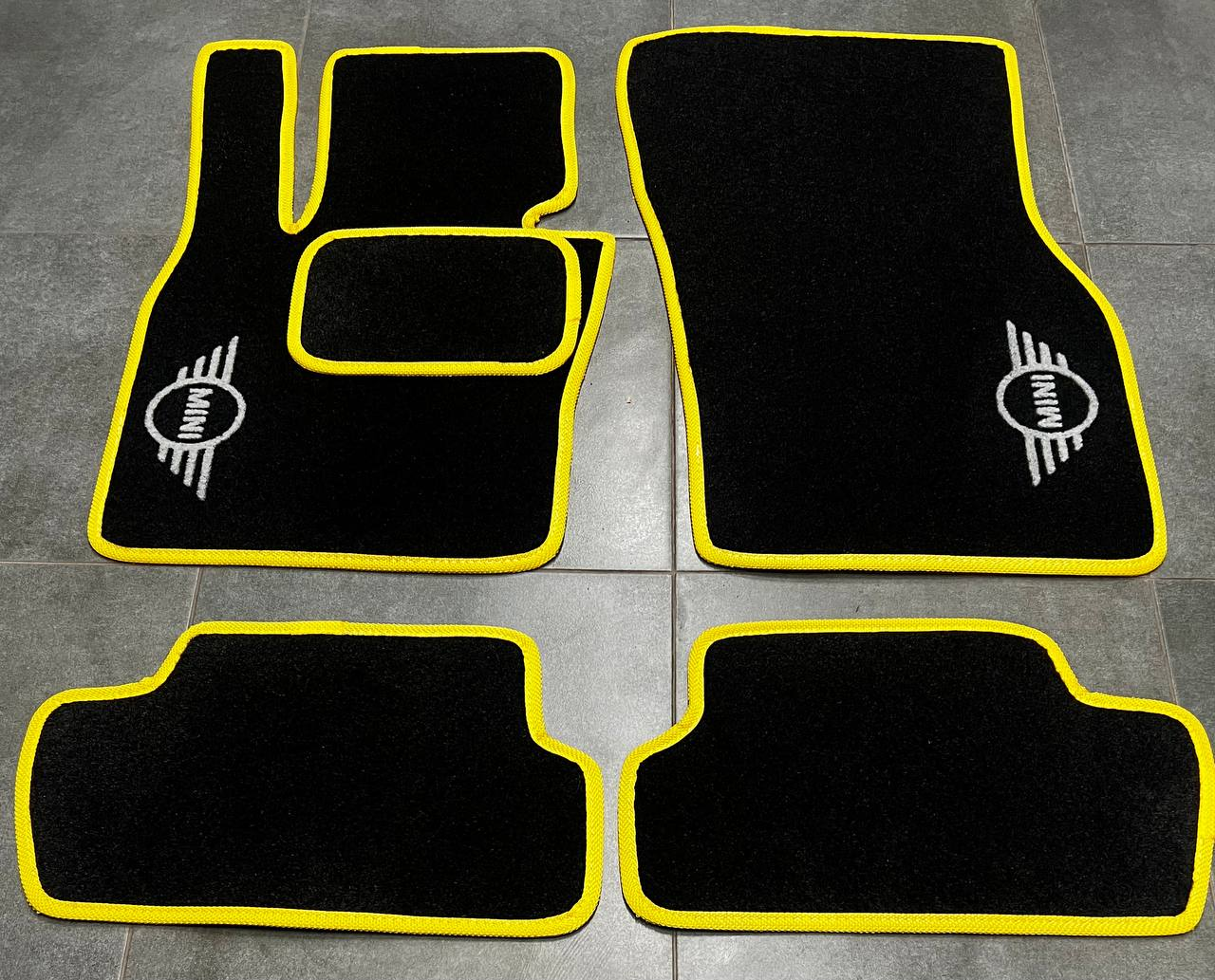 Коврики автомобильные ворсовые в салон для Mini Cooper R56/R57 2006-2014 Черный