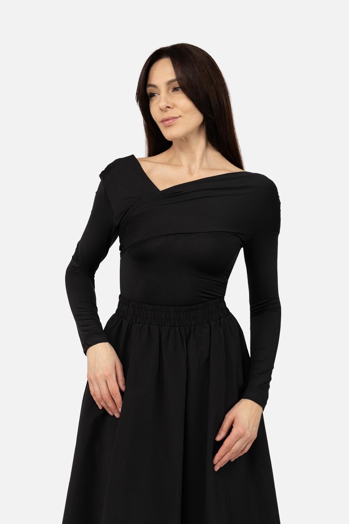 Футболка з довгим рукавом жіноча ЦБ-00269352 р. 48 Чорний (SKT001043157) Футболка з довгим рукавом жіноча ЦБ-00269352 р. 48 Чорний (SKT001043157)