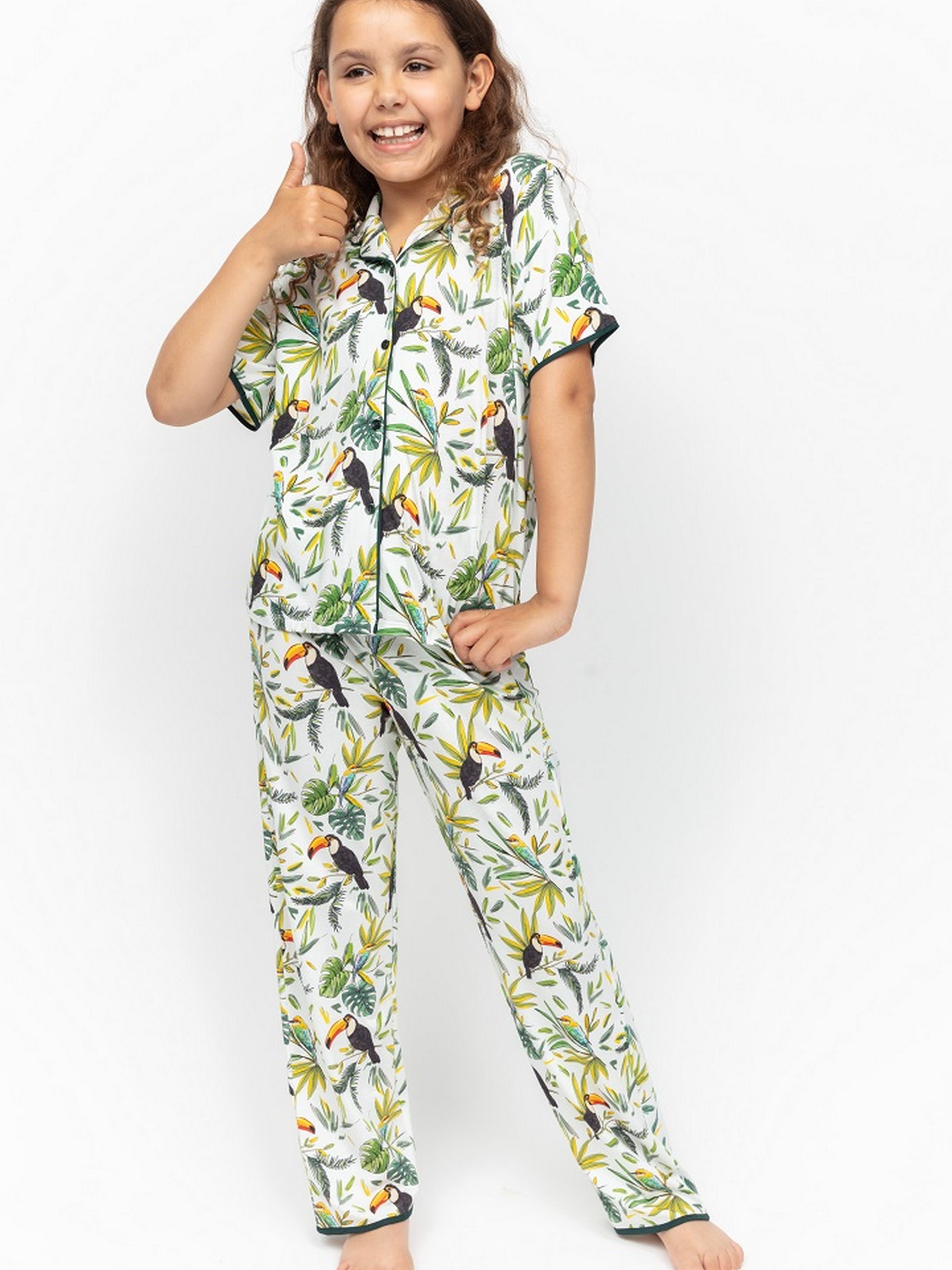 Пижама для девочки CYBERJAMMIES Gabrielle 7072 6-7 лет 122 см с принтом тукана Белый (5051877481909)