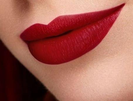 Помада губна рідка матова Pupa I'm Loveproof Matt Lip Fluid 12 Burgundy Red 2,7 мл (2205817053) - фото 2 Помада губна рідка матова Pupa I'm Loveproof Matt Lip Fluid 12 Burgundy Red 2,7 мл (2205817053) - фото 2