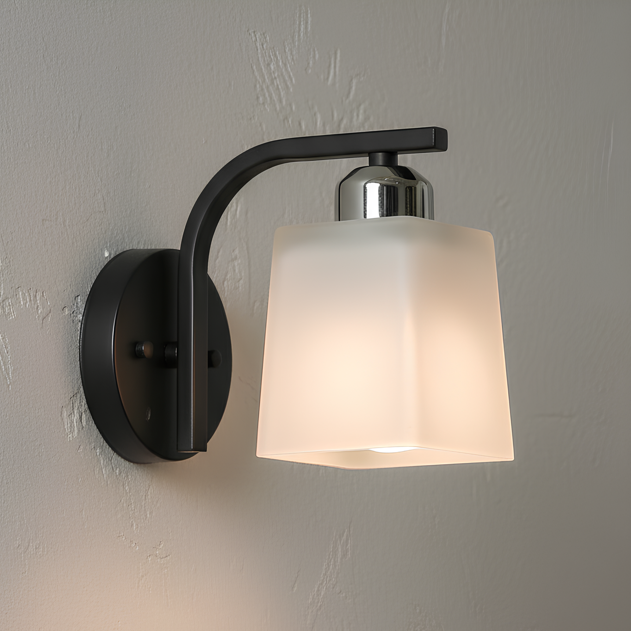 Бра Valeso со стеклянным плафоном под одну лампу Е27 Черный/Хром (B-6940B/1)