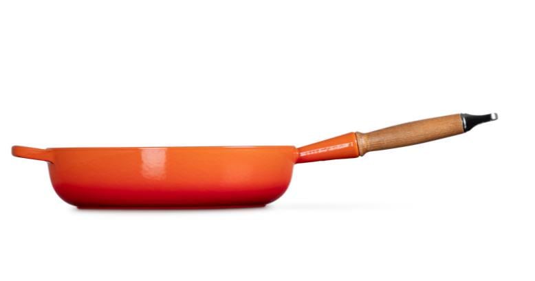 Сковорода Le Creuset Signature 28 см Volcanic (20259280900422) - фото 4 Сковорода Le Creuset Signature 28 см Volcanic (20259280900422) - фото 4