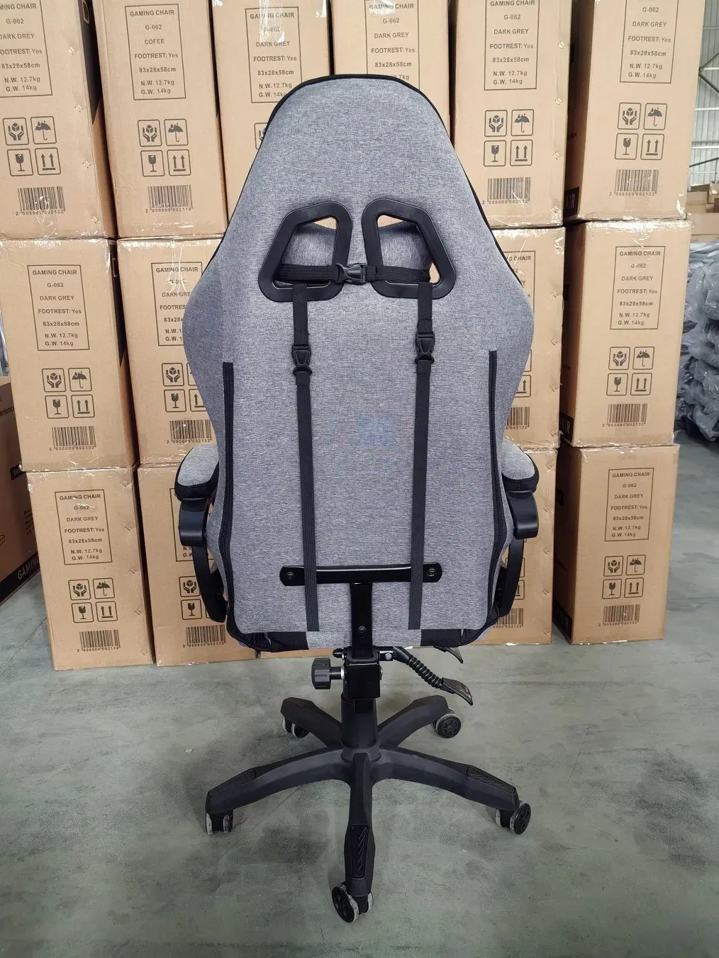 Геймерское кресло DEXON TITAN с подставкой для ног из ткани Черный/Темно-серый (40287) - фото 14 Геймерское кресло DEXON TITAN с подставкой для ног из ткани Черный/Темно-серый (40287) - фото 14