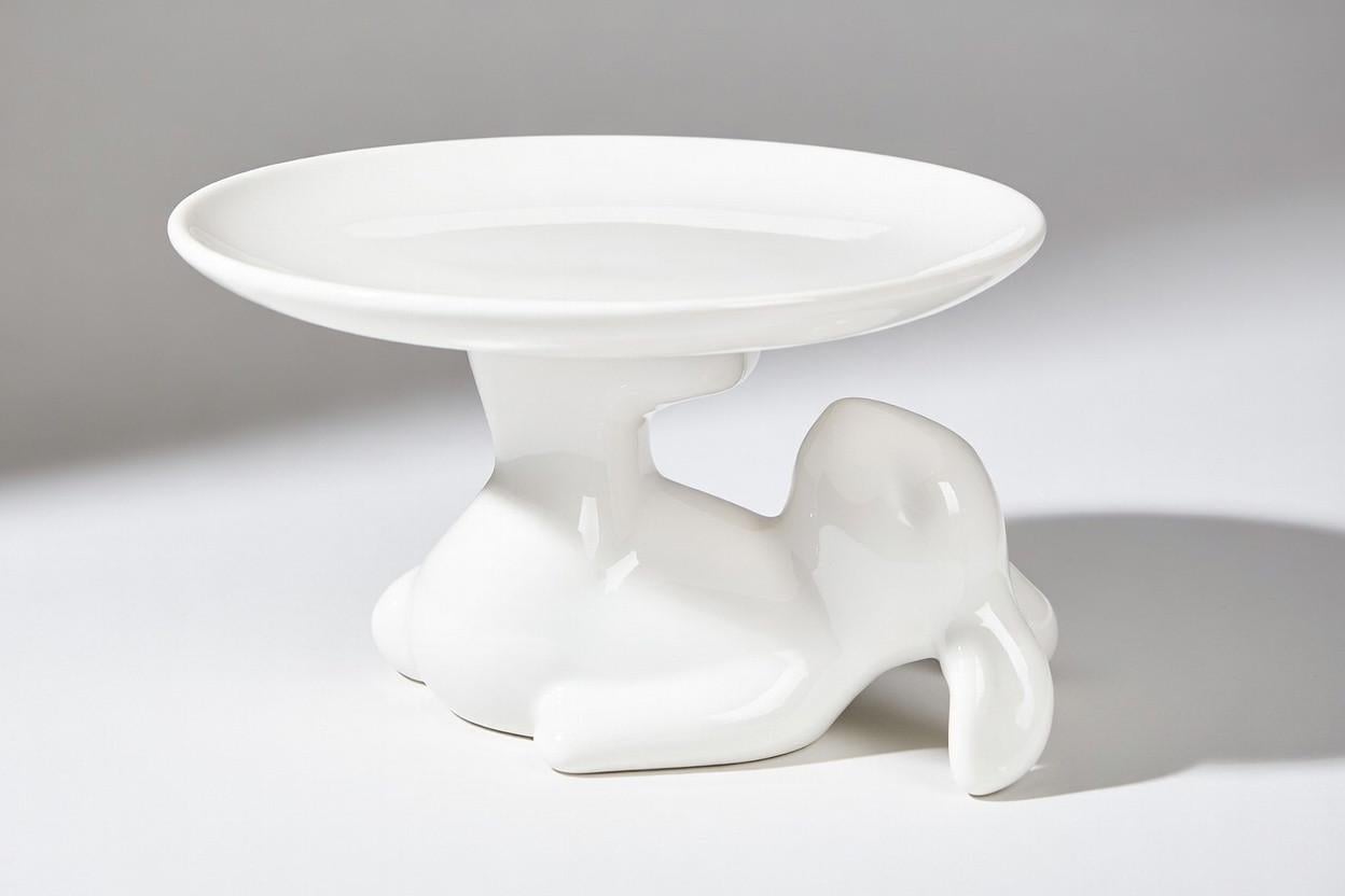 Блюдо керамическое на подставке BonaDi Белый кролик 20x20x11,7 см Белый (739-700)