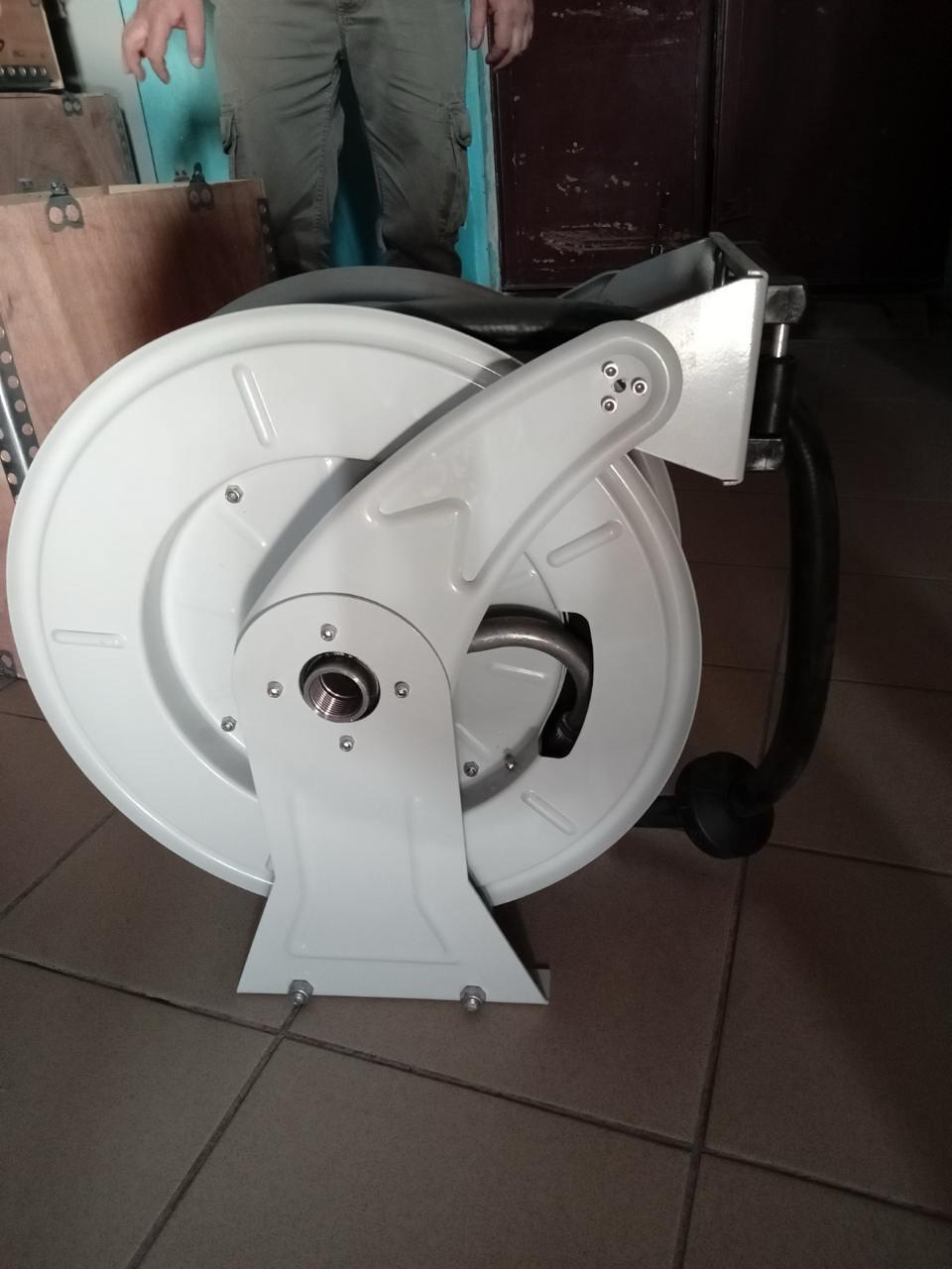 Котушка з автоматичним втягуванням шланга для дизельного пального Adblue HOSE REELS для шланга 3/4 - фото 3 Котушка з автоматичним втягуванням шланга для дизельного пального Adblue HOSE REELS для шланга 3/4 - фото 3