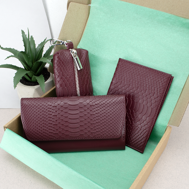 Подарунковий жіночий набір №92 гаманець Leona/обкладинка на паспорт/ключниця Бордовий пітон (2132474880)