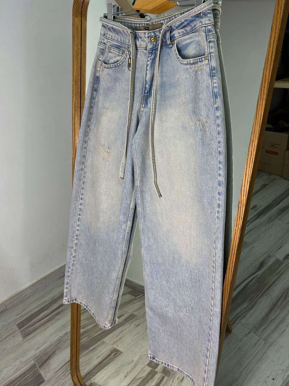 Джинси жіночі I8 52406 широкі Baggy банани з поясом мотузкою р. 30 Блакитний (3355) - фото 4 Джинси жіночі I8 52406 широкі Baggy банани з поясом мотузкою р. 30 Блакитний (3355) - фото 4