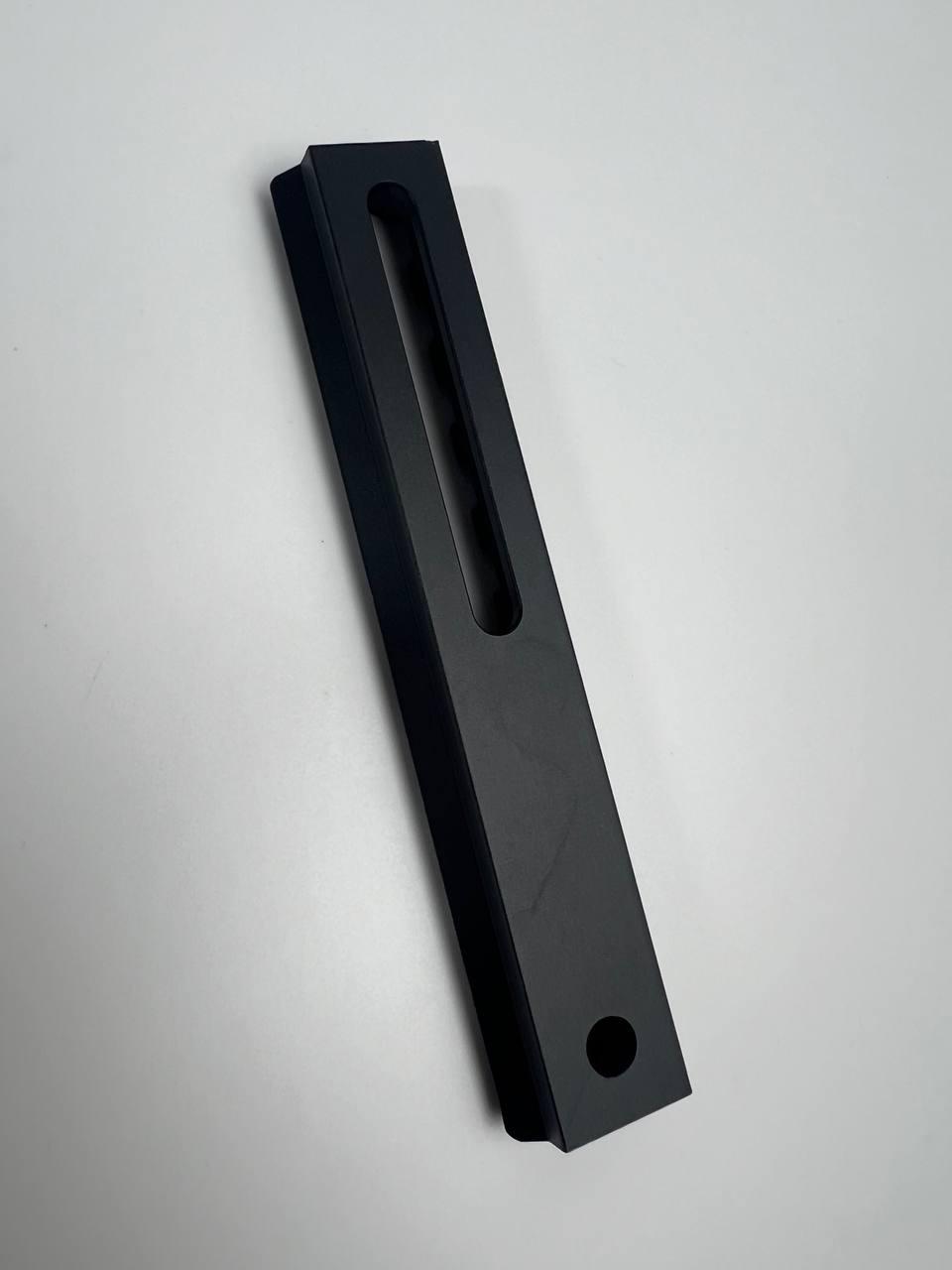 Планка Пикатинни для крепления дополнительного снаряжения 10,5 см (71038) - фото 2 Планка Пикатинни для крепления дополнительного снаряжения 10,5 см (71038) - фото 2