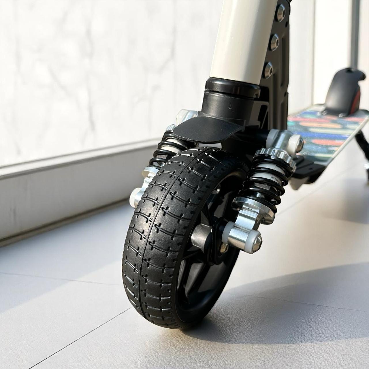 Электросамокат подростковый VOLTO Jun Pro 130W 24V 2,5Ah Белый - фото 6 Электросамокат подростковый VOLTO Jun Pro 130W 24V 2,5Ah Белый - фото 6