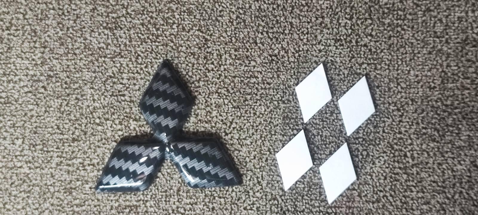 Логотип на кермо Mitsubishi Outlander 3/ASX/Eclipse Cross Карбон (27503963) - фото 12