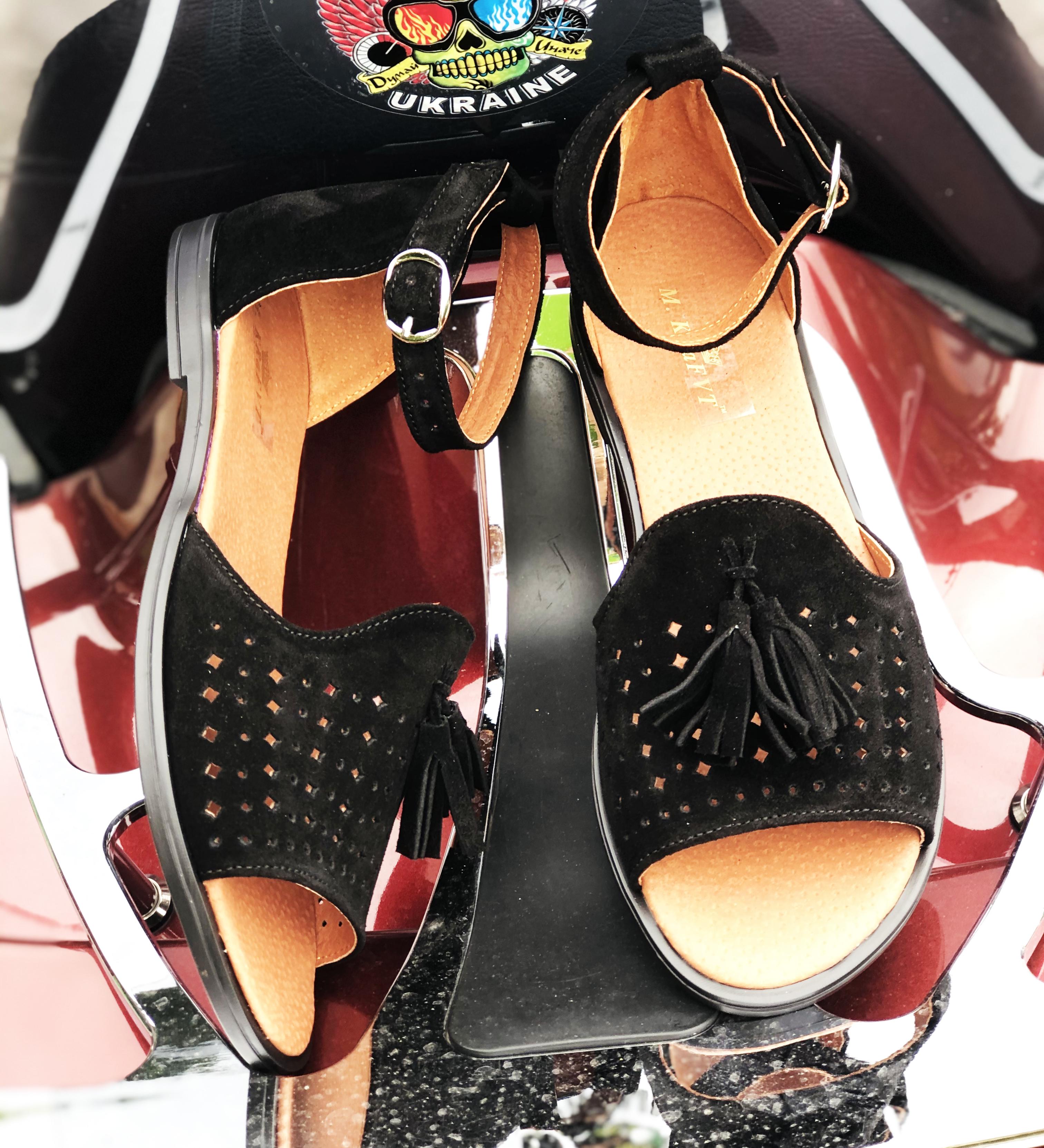 Босоножки женские M.KraFVT 0533 из натуральной замши на низком каблуке р. 37 Черный (1371-37) - фото 2 Босоножки женские M.KraFVT 0533 из натуральной замши на низком каблуке р. 37 Черный (1371-37) - фото 2