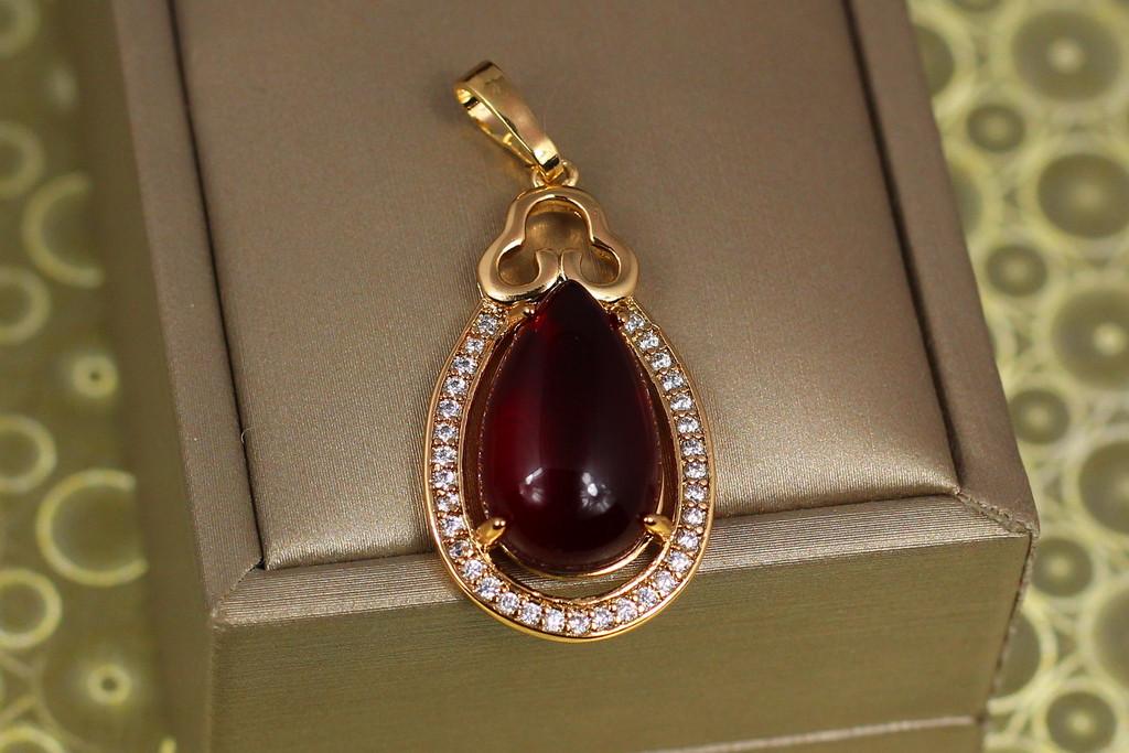 Кулон Xuping Jewelry Чистая слеза имитация красного кабошона 3 см Золотистый (2177197330)