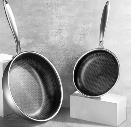 Сковорода зі скляною кришкою Bohmann Premium з нержавіючої сталі з стільниковою структурою 24 см (BP 4000-24) - фото 4 Сковорода зі скляною кришкою Bohmann Premium з нержавіючої сталі з стільниковою структурою 24 см (BP 4000-24) - фото 4